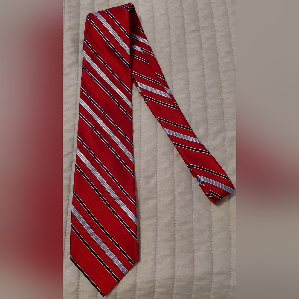 Michael Kors Red and (Blues) Striped Tie 100% Silk. Holidays, Parties, Classy